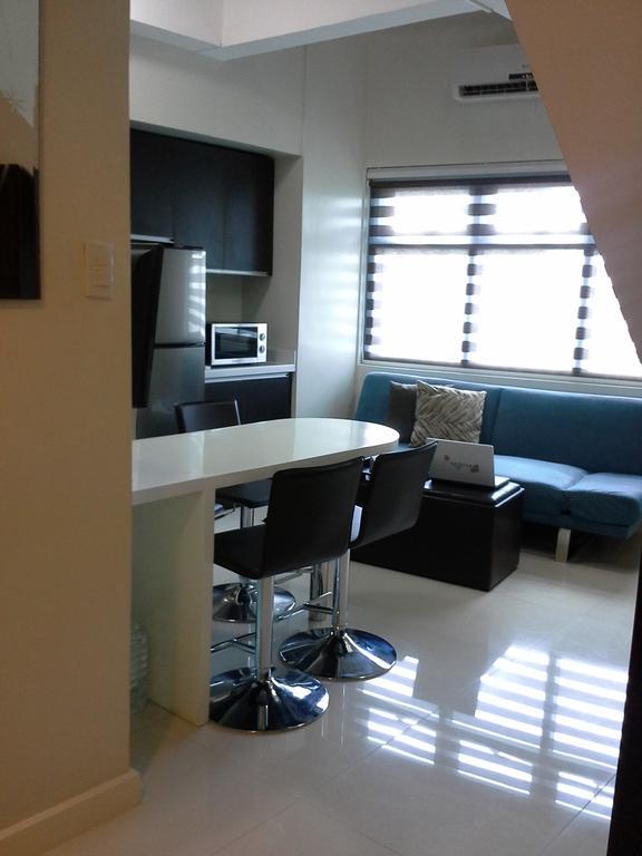 Eton Parkview Apartment Makati City Exterior photo
