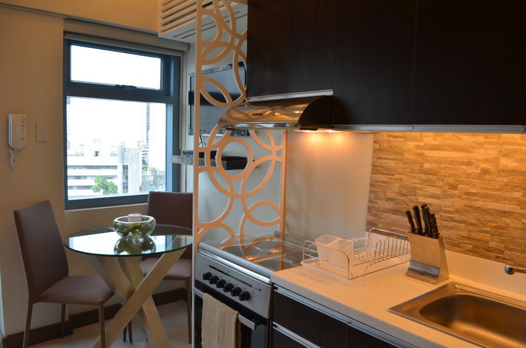 Eton Parkview Apartment Makati City Exterior photo