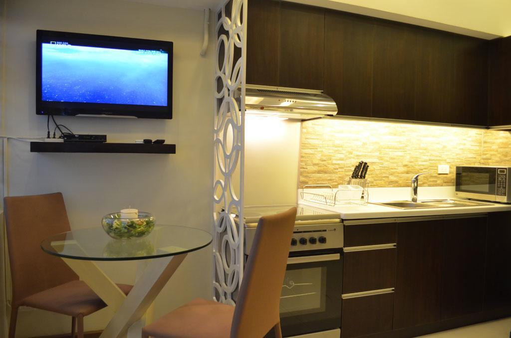 Eton Parkview Apartment Makati City Exterior photo
