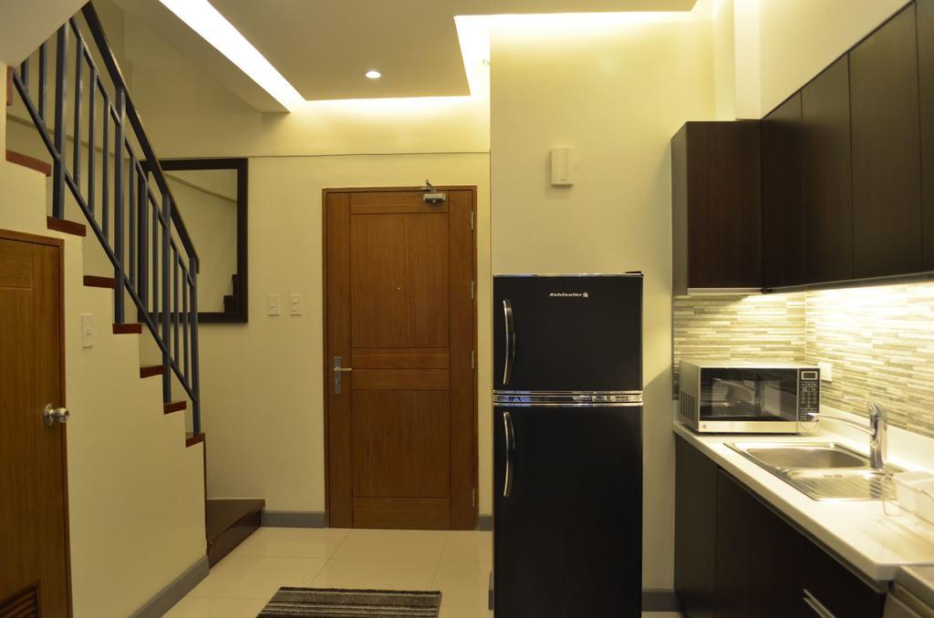 Eton Parkview Apartment Makati City Exterior photo