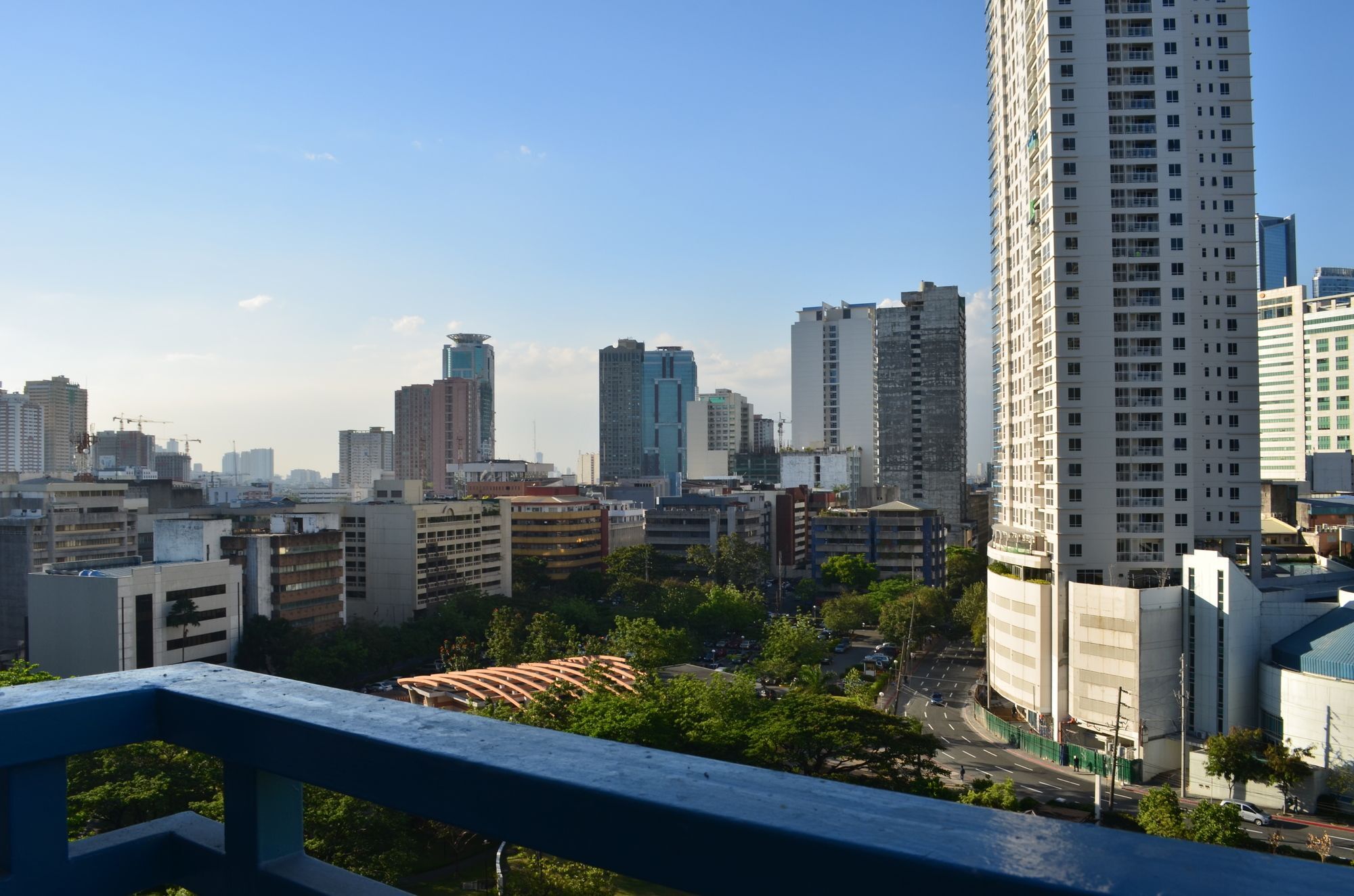 Eton Parkview Apartment Makati City Exterior photo